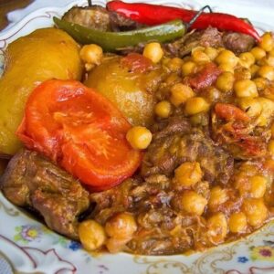 Баранина с нутом и овощами